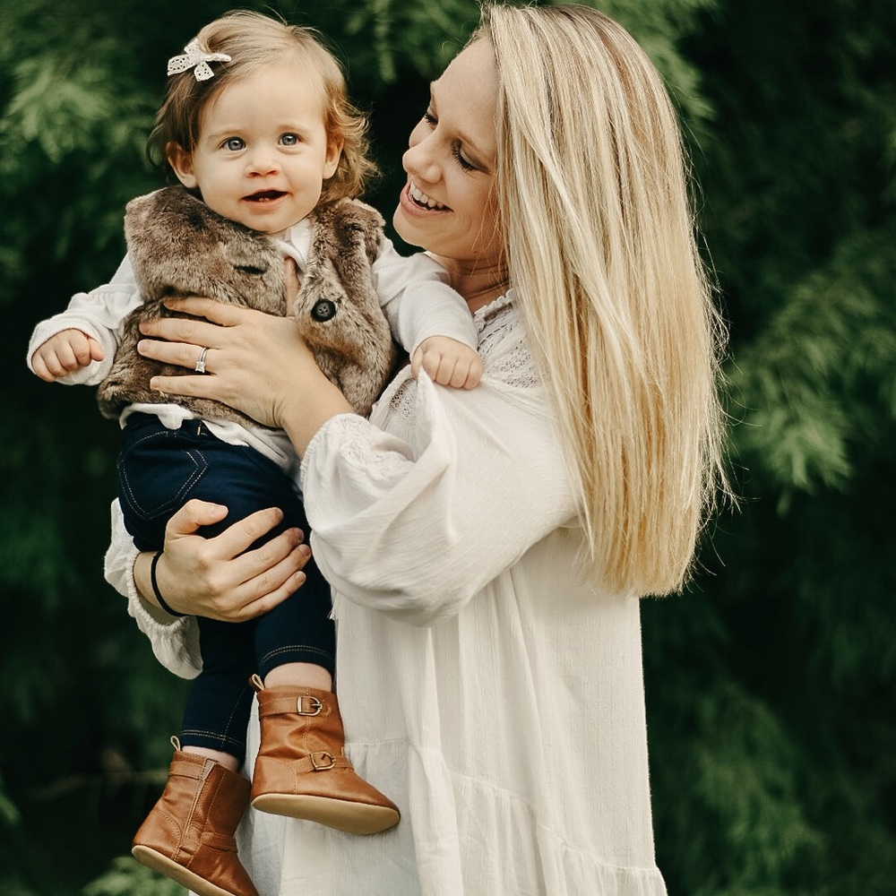 Meet your Posher, Whitney